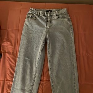 lightttytt washed jeans